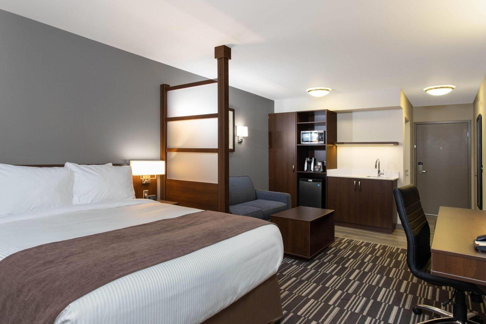 Microtel & By Wyndham Tremblant Hotel Mont-Tremblant